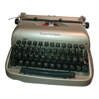 Typewriter remington portable 50's portable with its original box gray color
