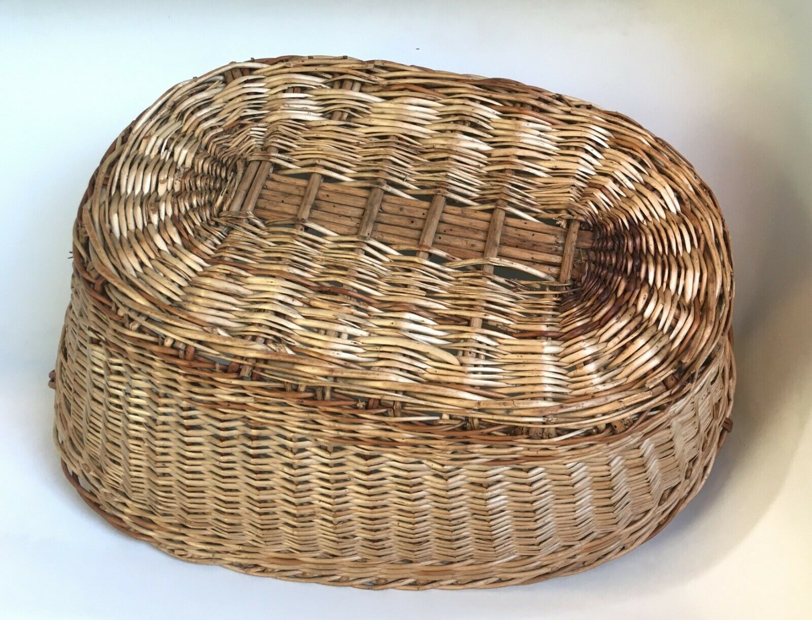 Vintage rattan wicker basket popular art laundry basket