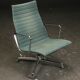 Chaise de bureau en aluminium Charles & Ray Eames