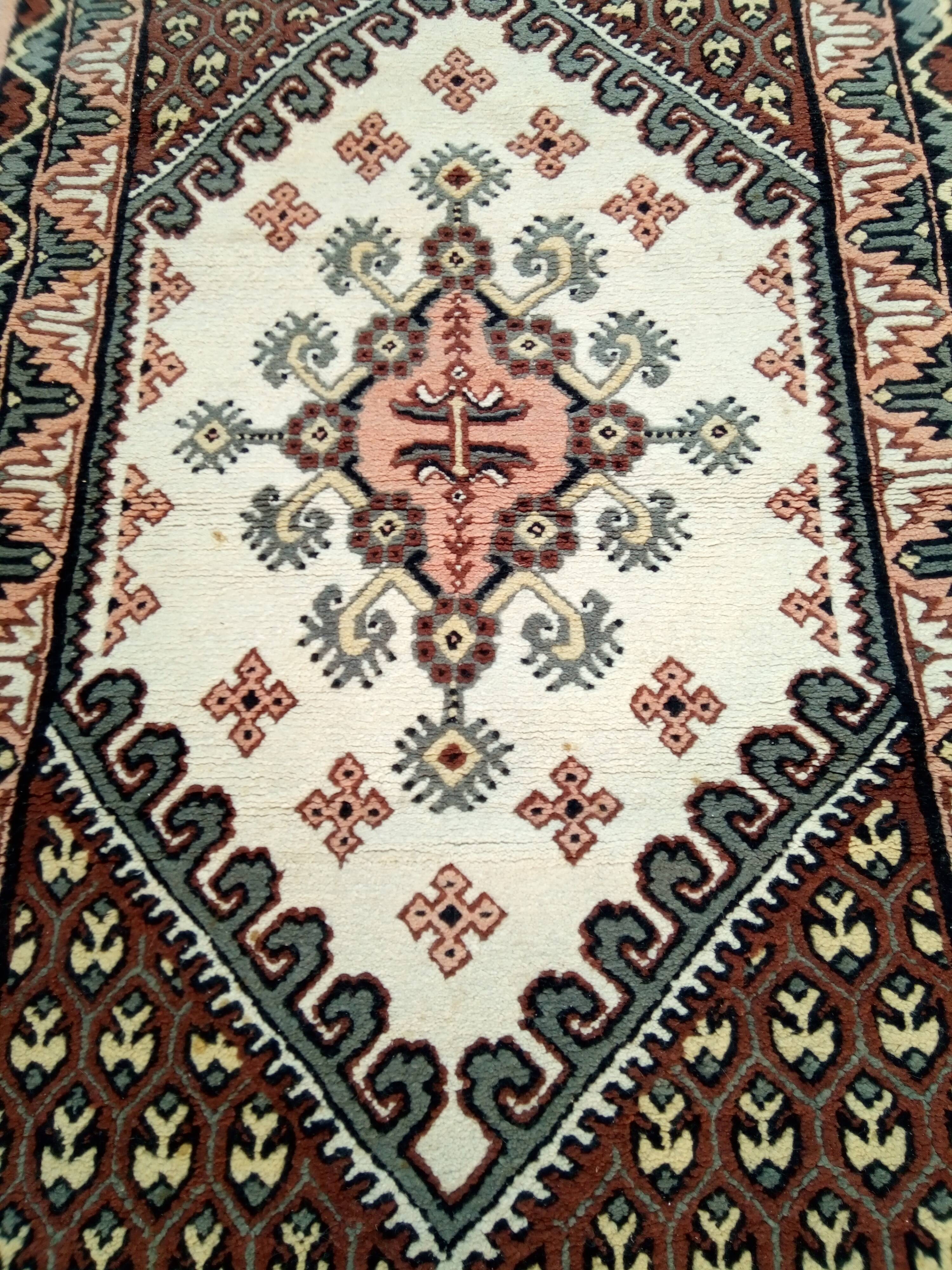 Old oriental carpet from the 80s - 193 x 101