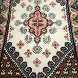 Old oriental carpet from the 80s - 193 x 101