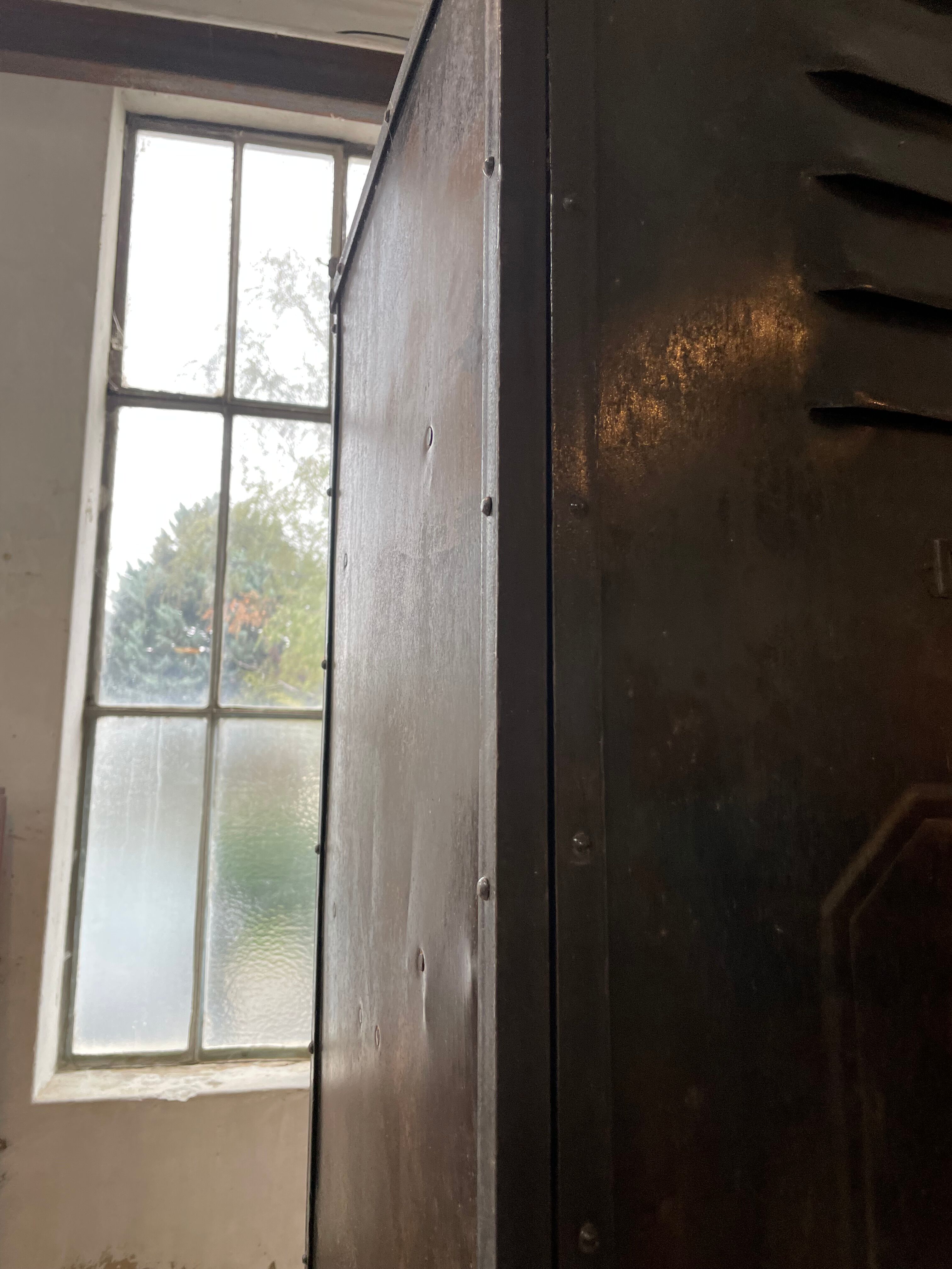 Riveted metal cloakroom Swchartz 1920