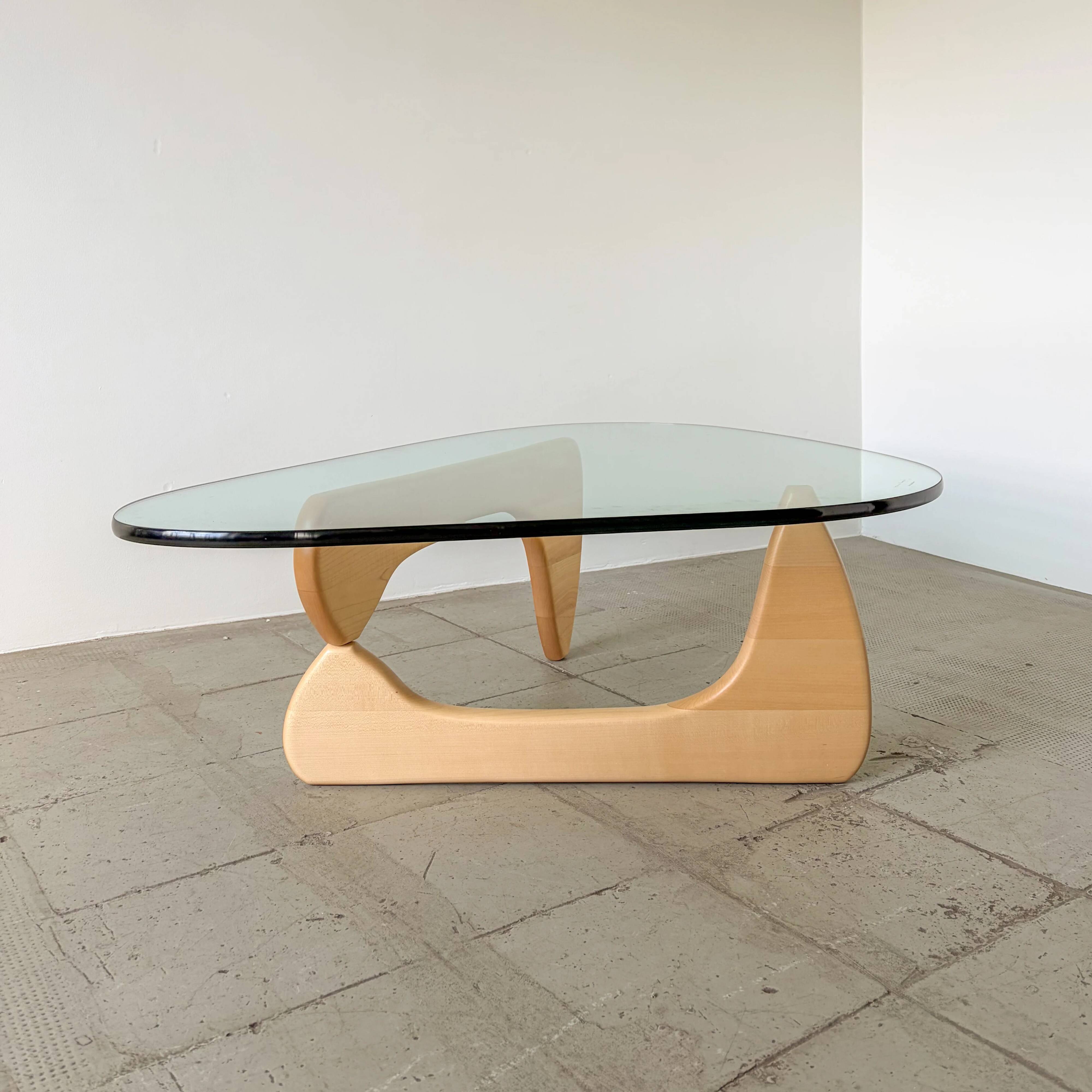 Iconic Noguchi coffee table in maple