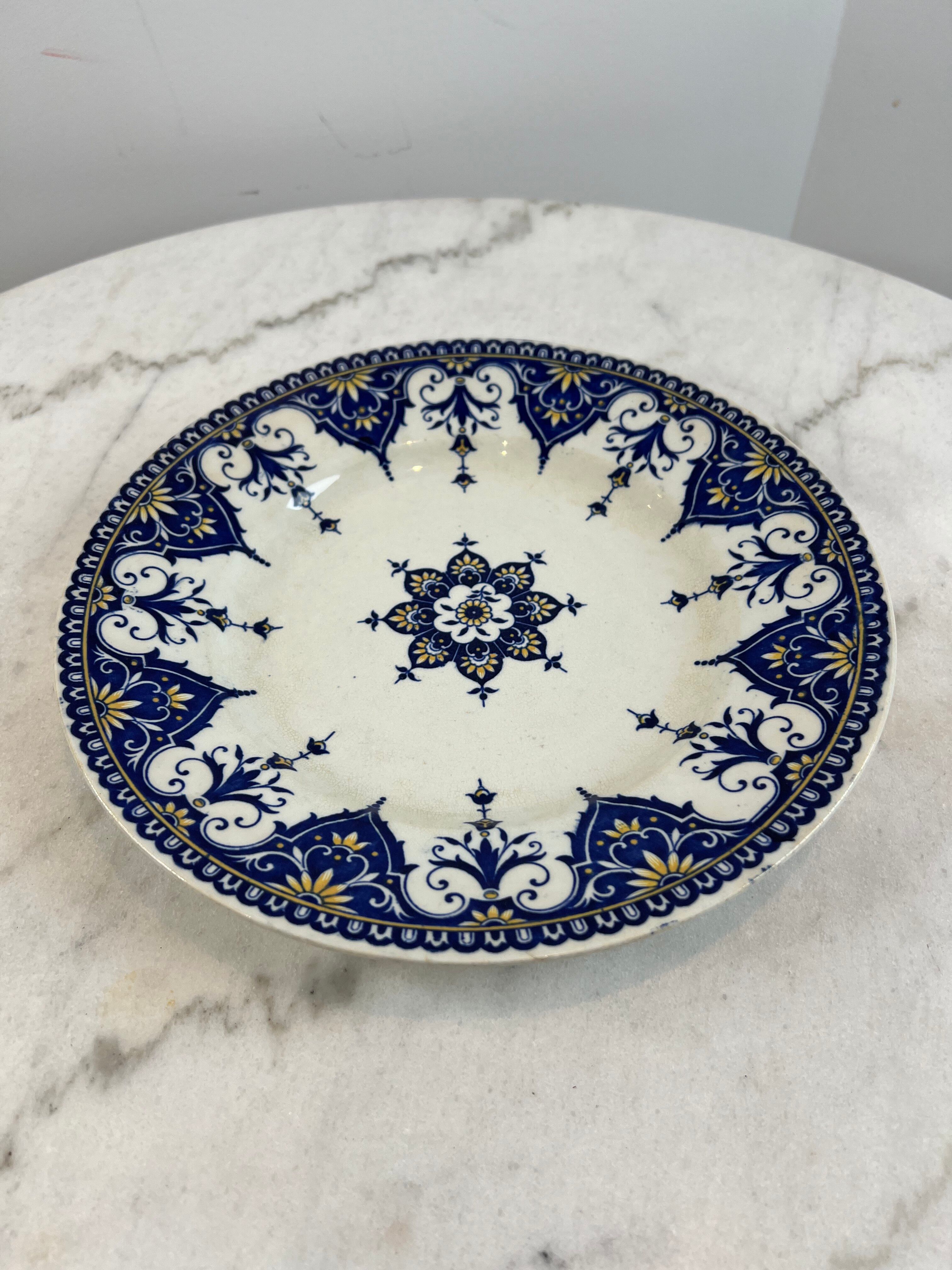 Lot of 6 flat plates, ironstone Sarreguemines Cluny.