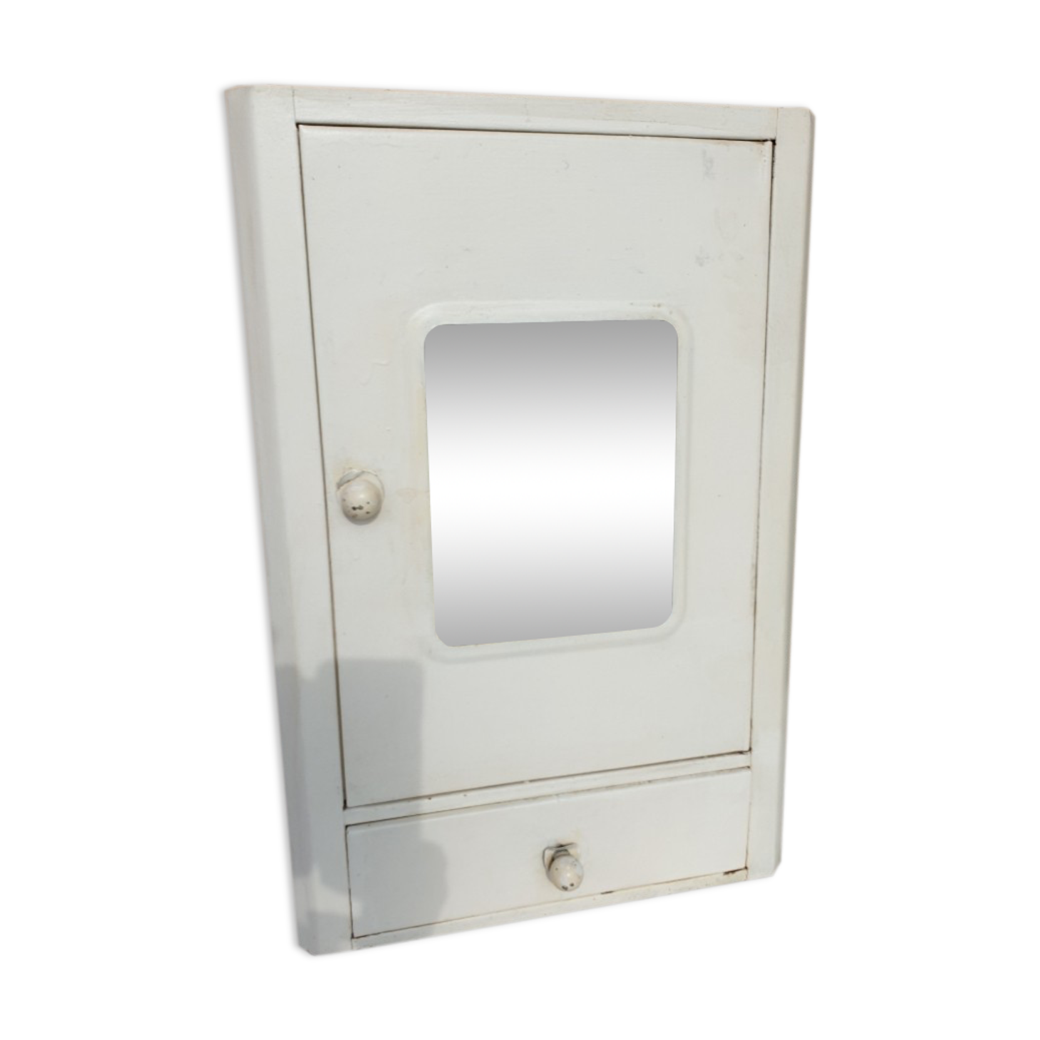 Vintage metal medicine cabinet