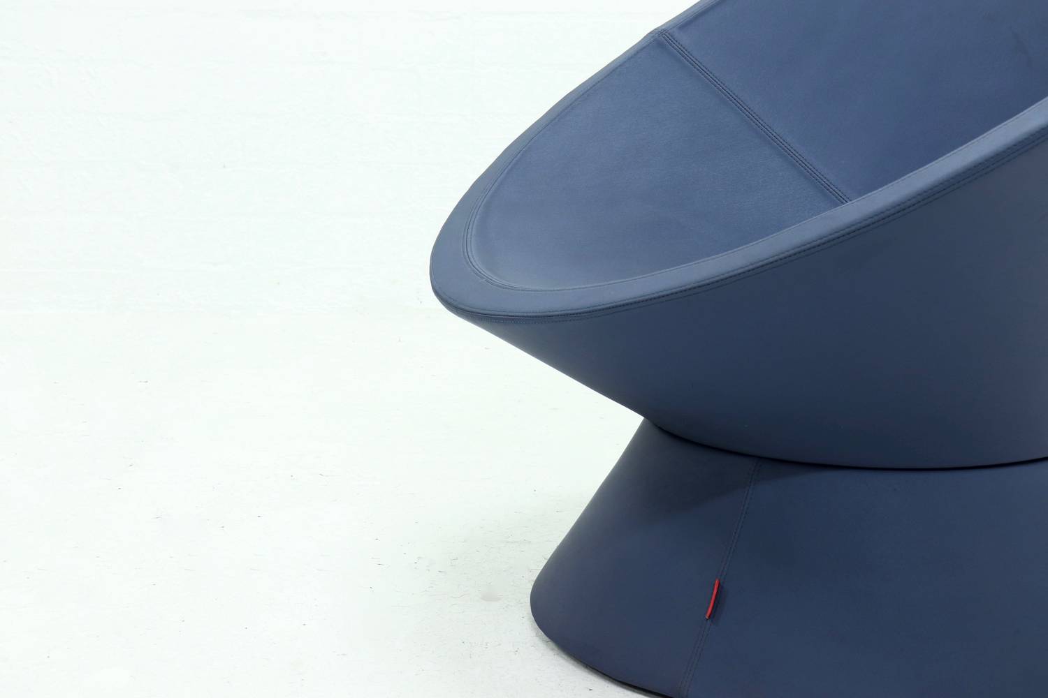 Blaster Chair by James Irvine for NgispeN