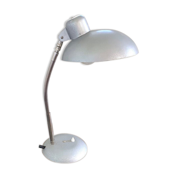 Desk lamp with SIS flex arm