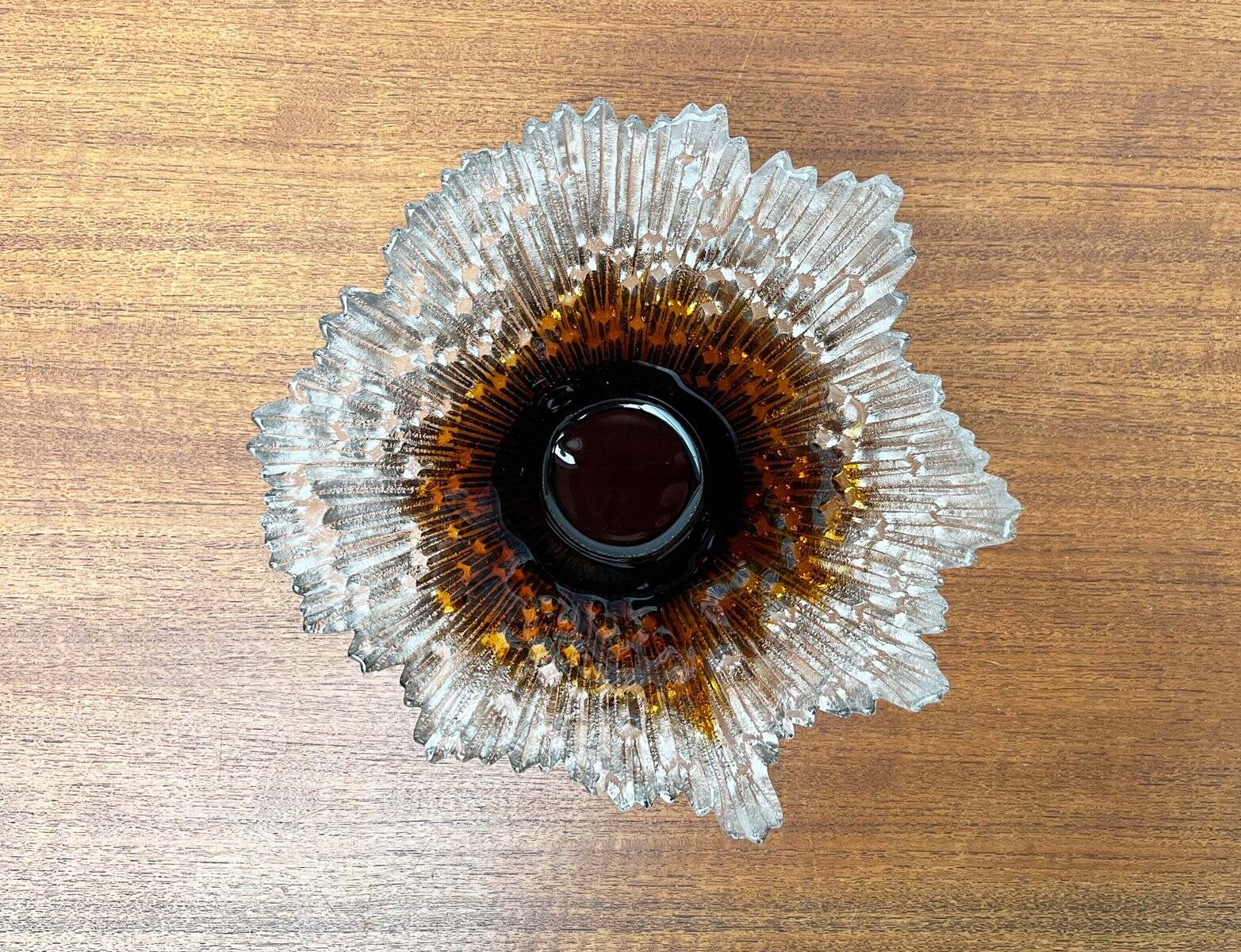 Glass bowl from the modern Revontulet series by Tauno Wirkkala for Humppila, Finland, 1960s.
