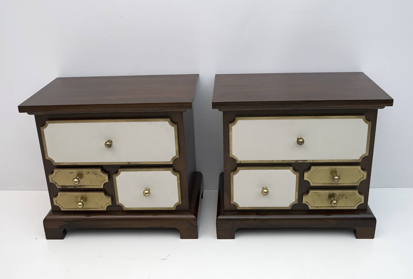 Pair of Luciano Frigerio Mid-Century Modern Italian Bedside Tables, 1960s