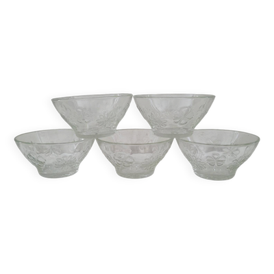 ​série de 5 bols en verre moulé à décor floral, circa 1970