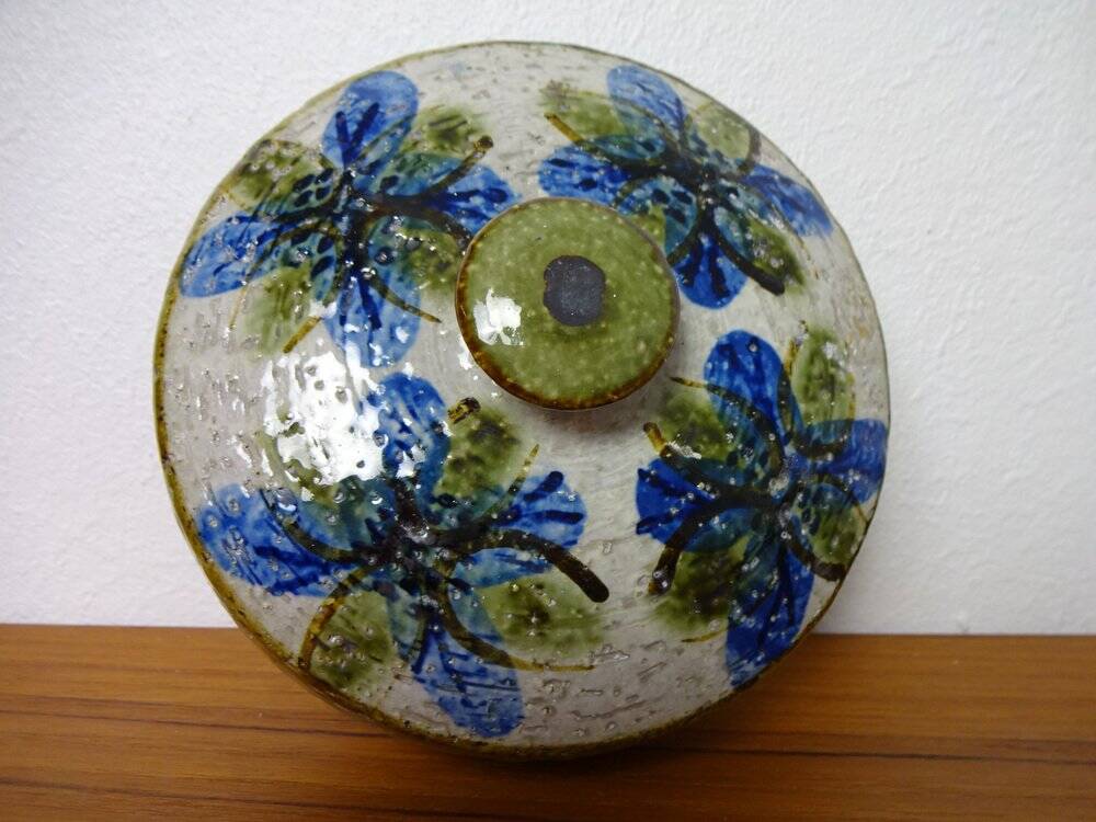 Danish Studio Ceramic Bowl with Lid by Noomi Backhausen for Soholm Stentoj, 1960s