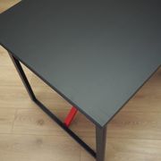 Bureau en acacia, design italien, années 1980, production : Italie
