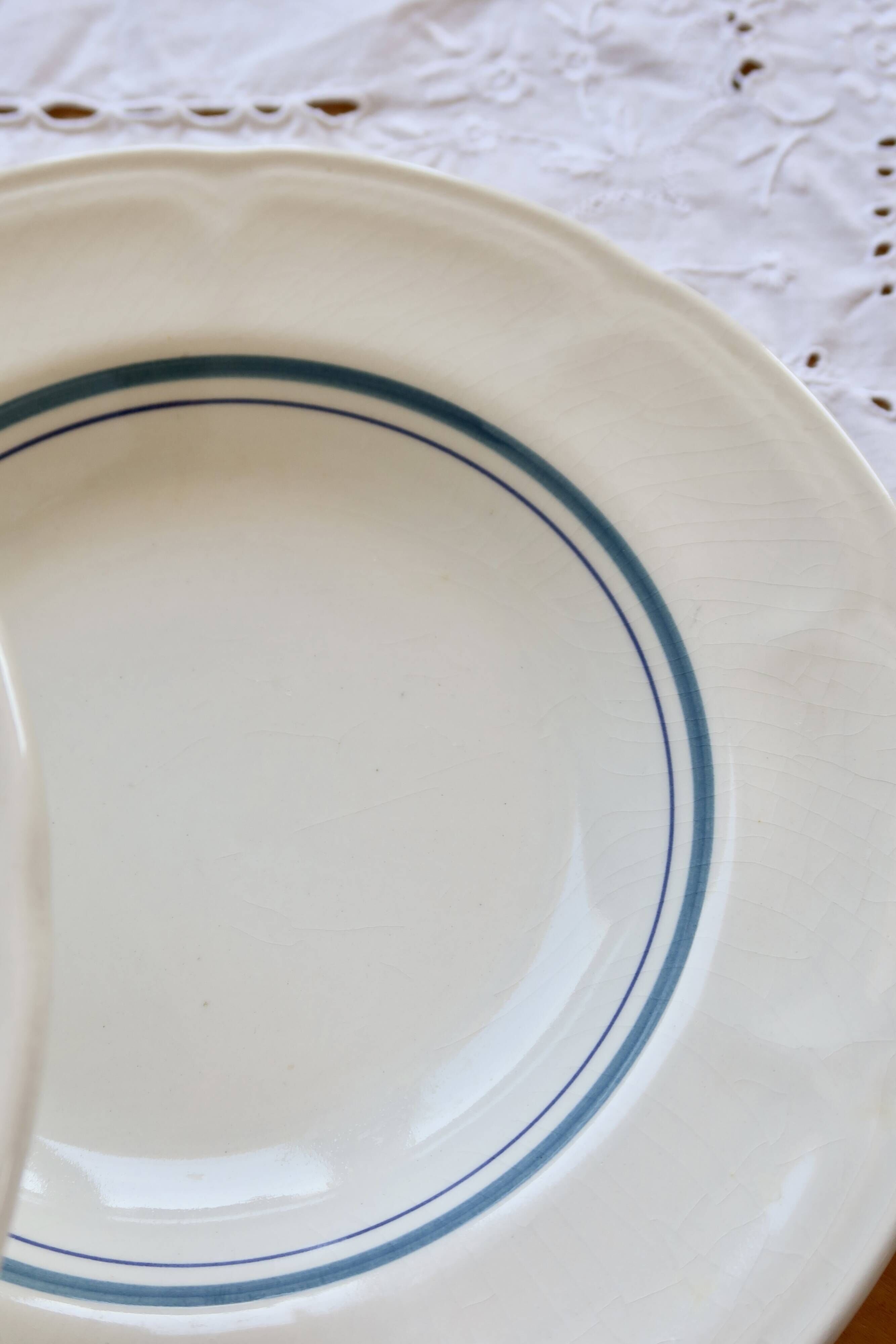 4 vintage ivory earthenware deep plates – double blue borders
