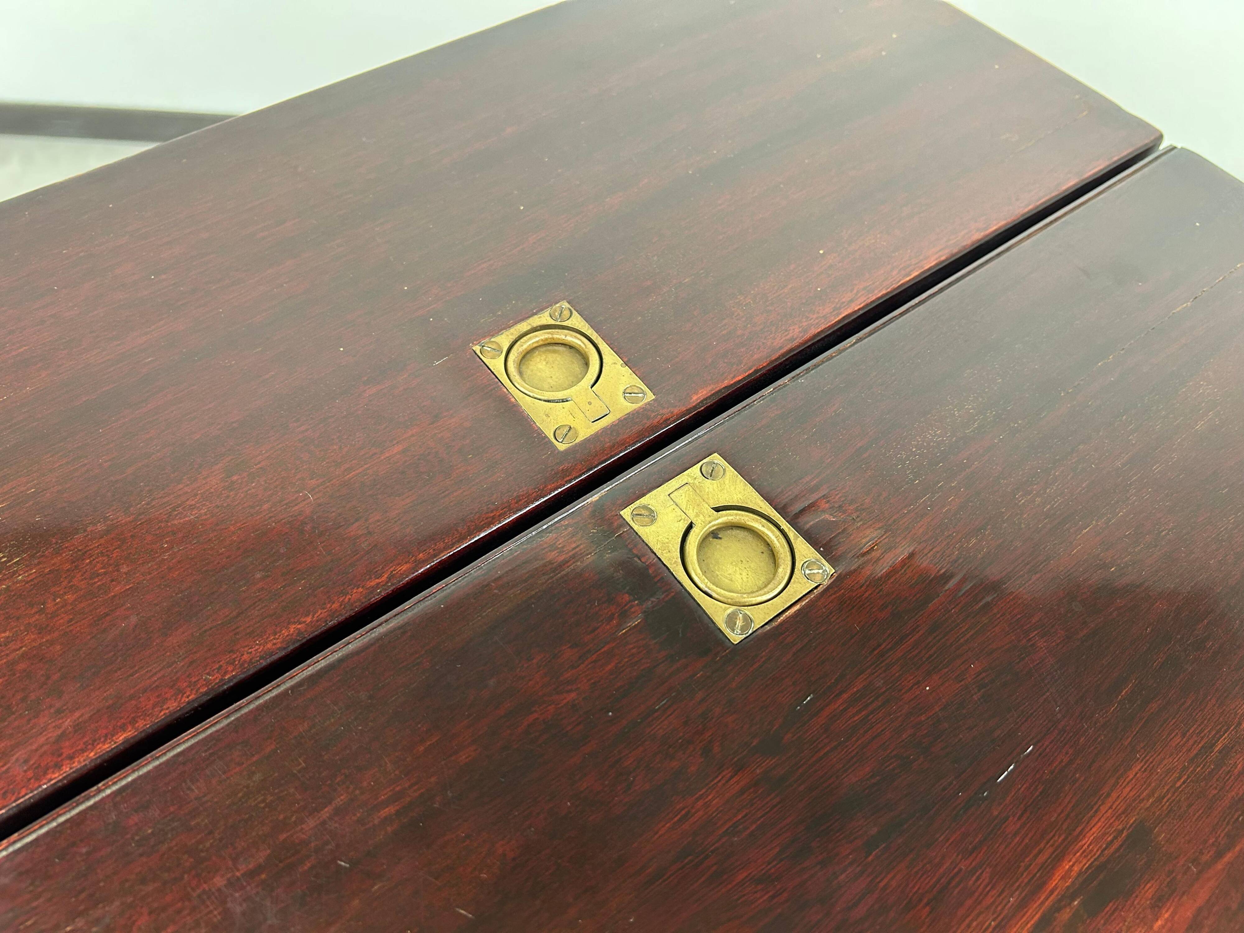 Smoking table Secession by Portois & Fix