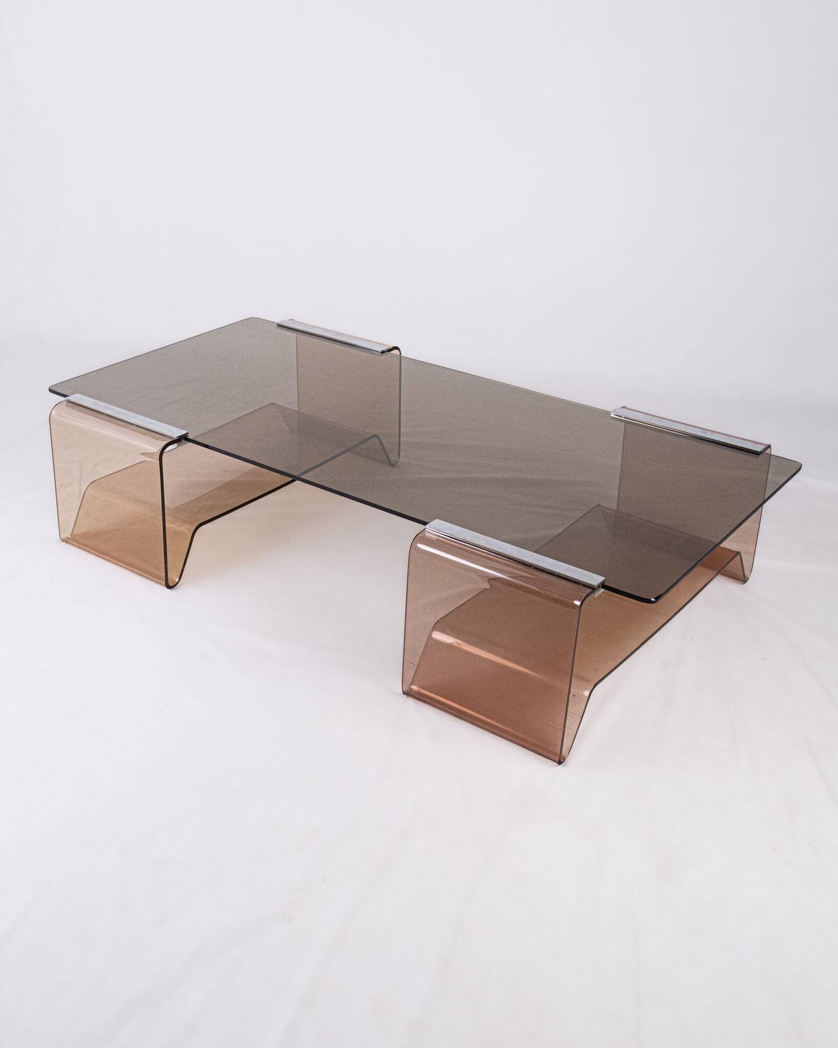 Table basse en plexi fumé et verre, Michel Dumas, France, 1970