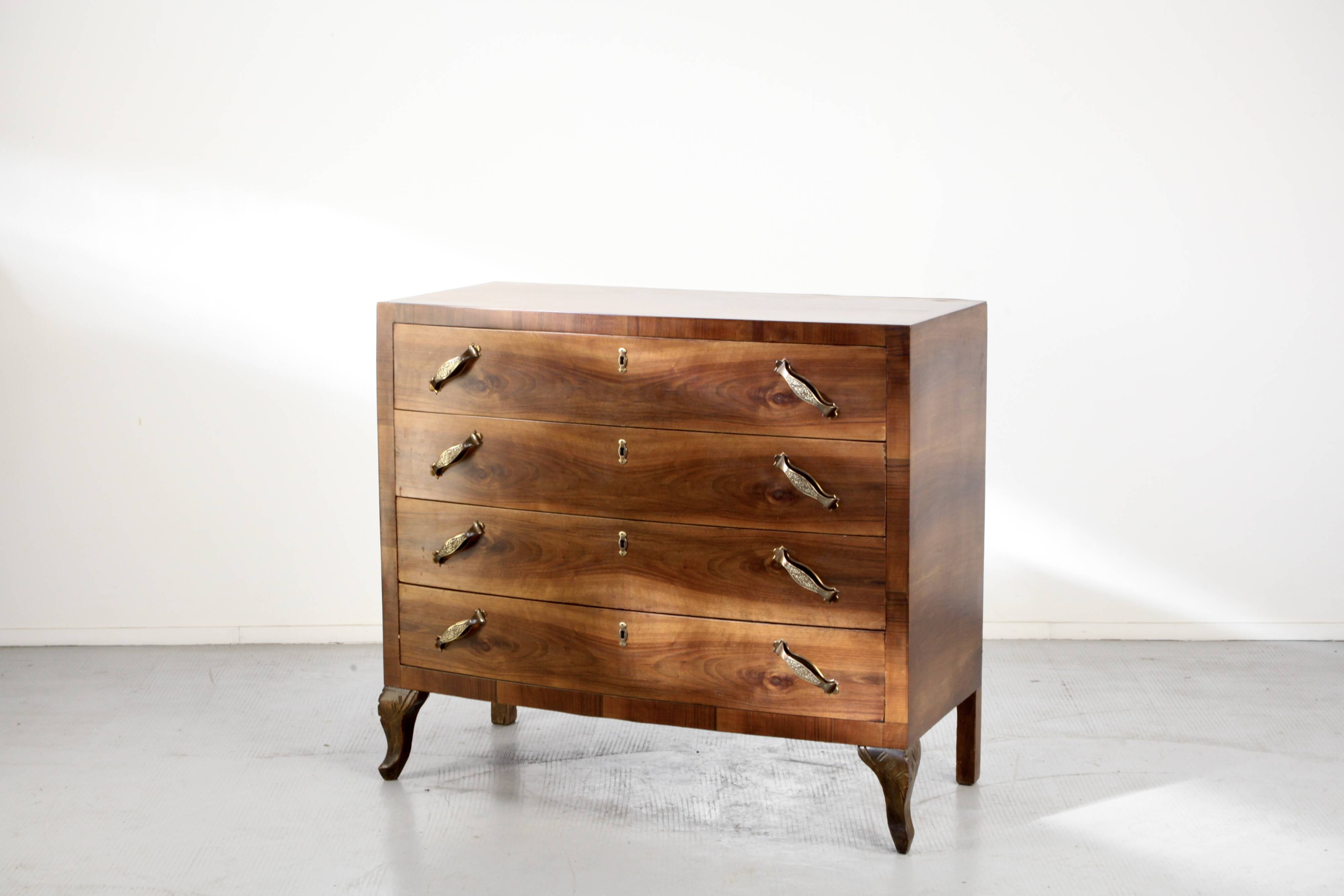 Commode Art Déco italienne en noyer, années 1930.