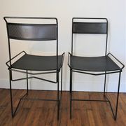 Paire de chaises acier métal perforé design années 80