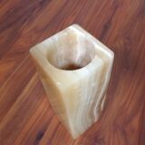 Onyx scroll vase h=20cm