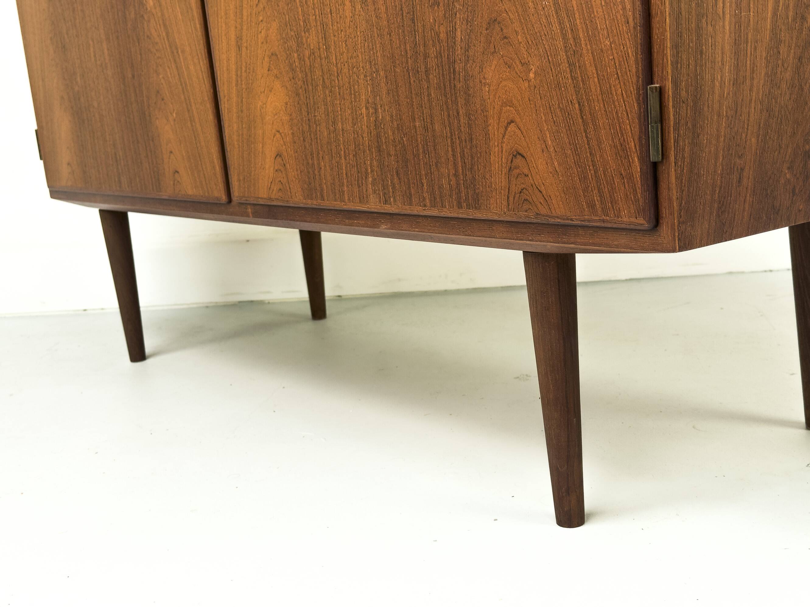 Buffet danois par Carlo Jensen pour Hundevad & Co., années 1960