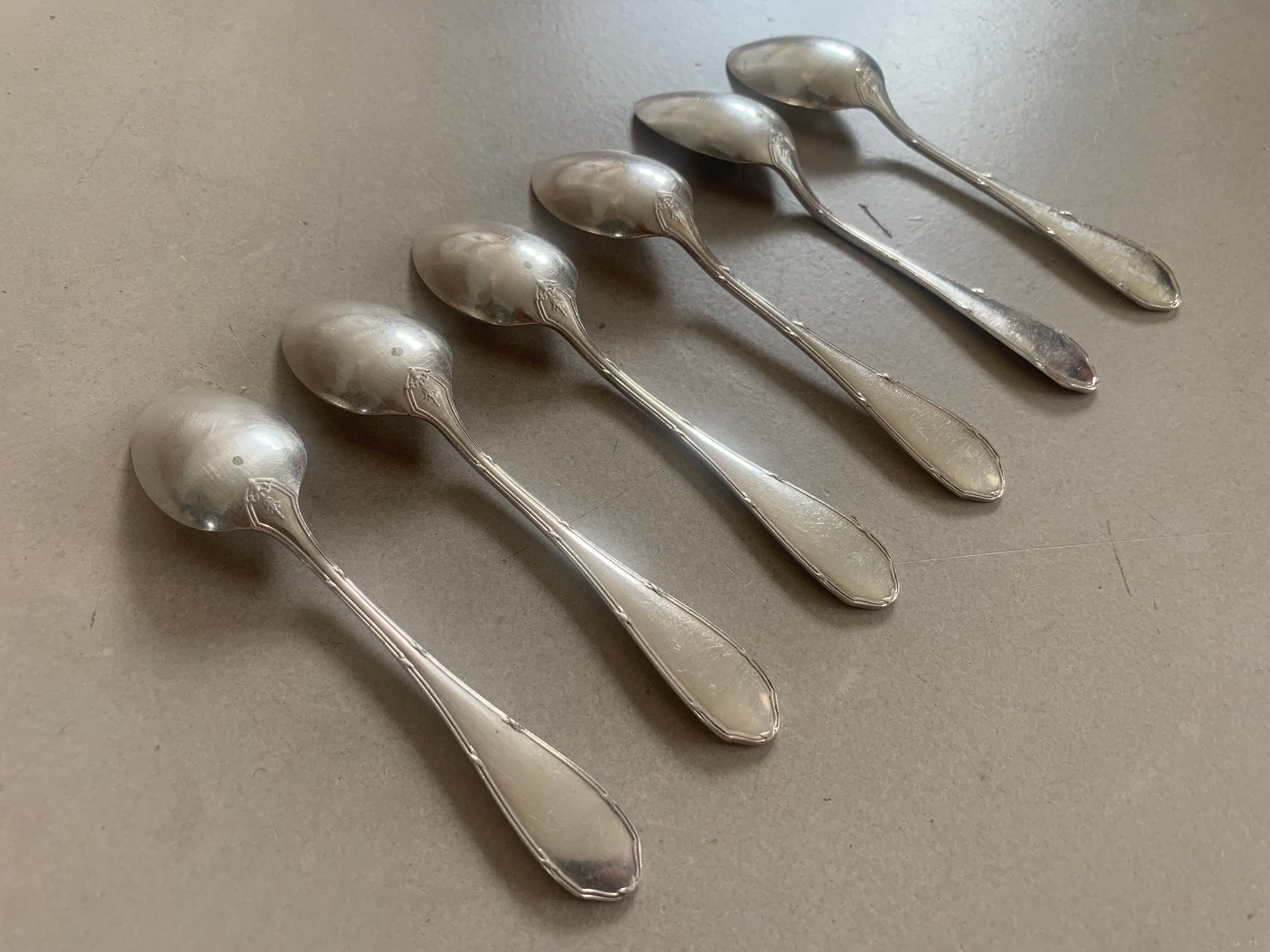 Set of 6 small spoons