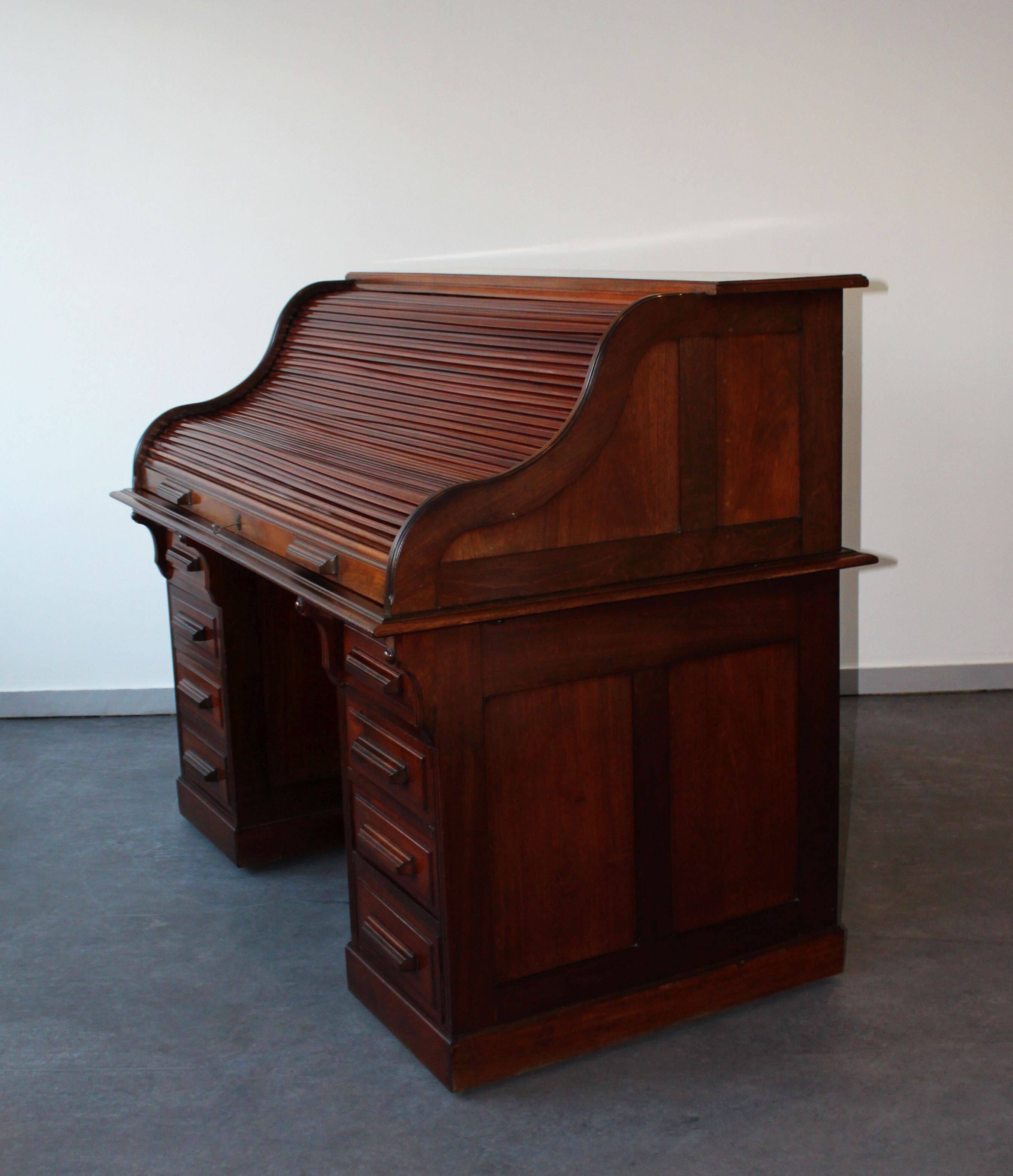 American desk, 20th century.