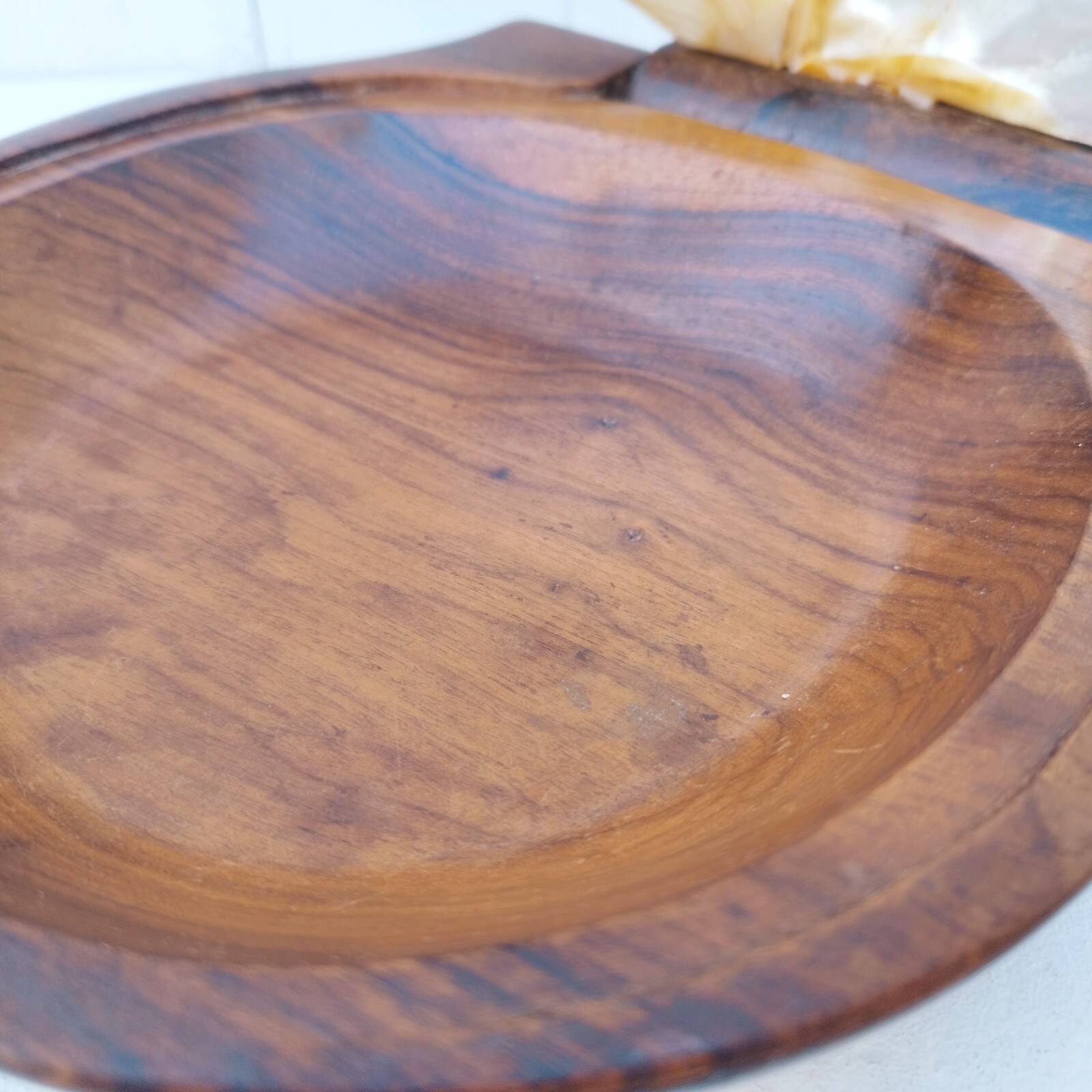 Olive wood and mother-of-pearl shell box A. Noll