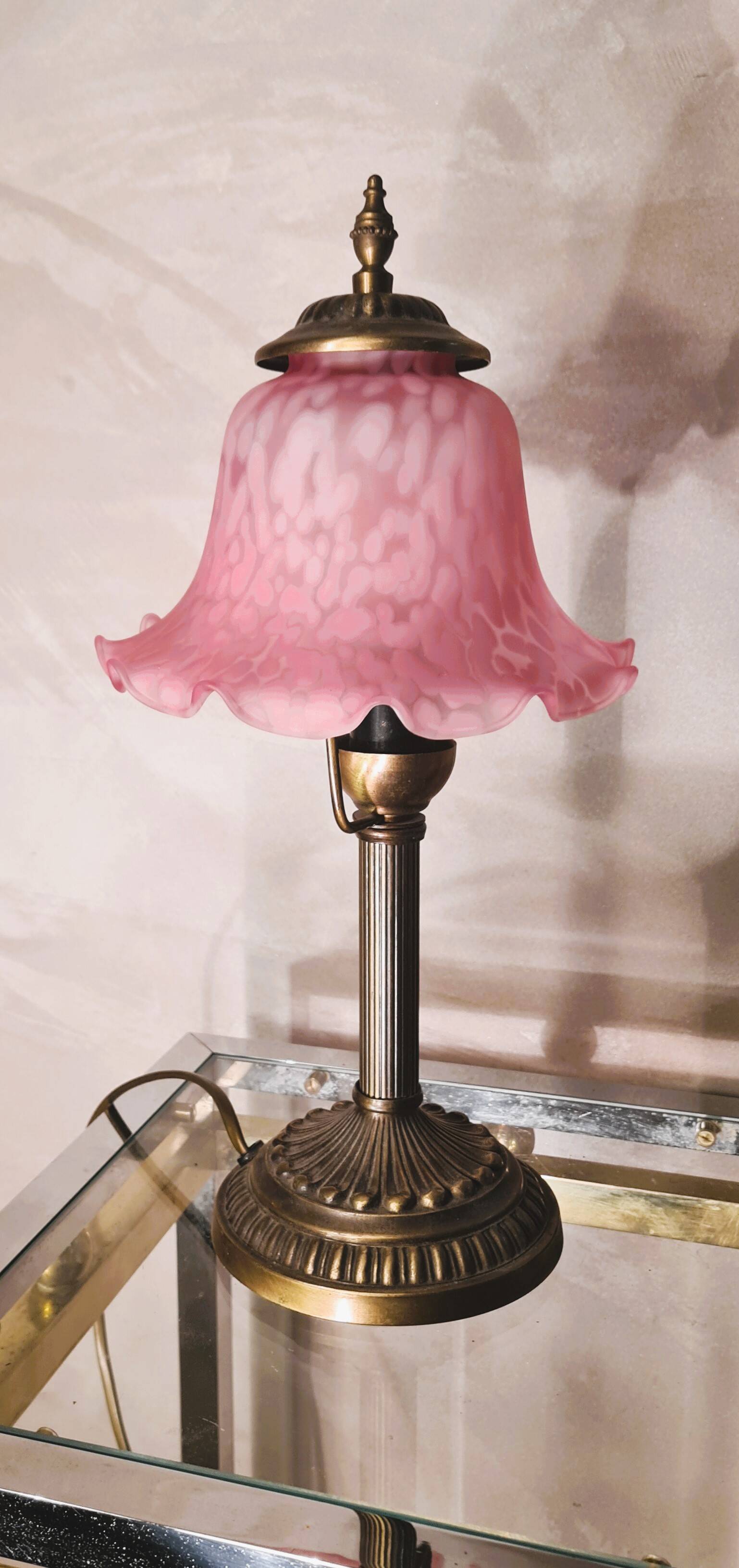 Art deco style lamp