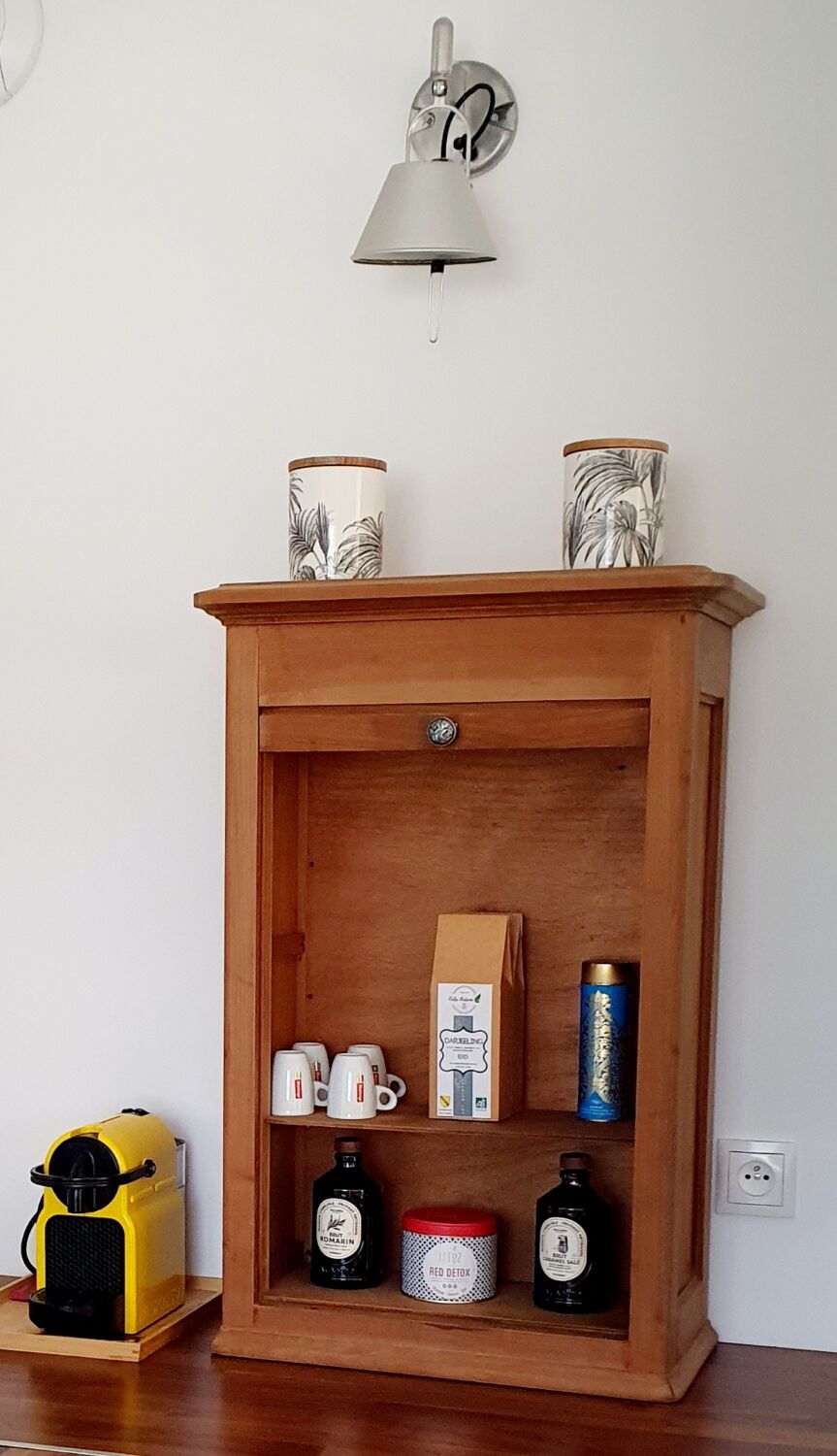 Wooden curtain cabinet