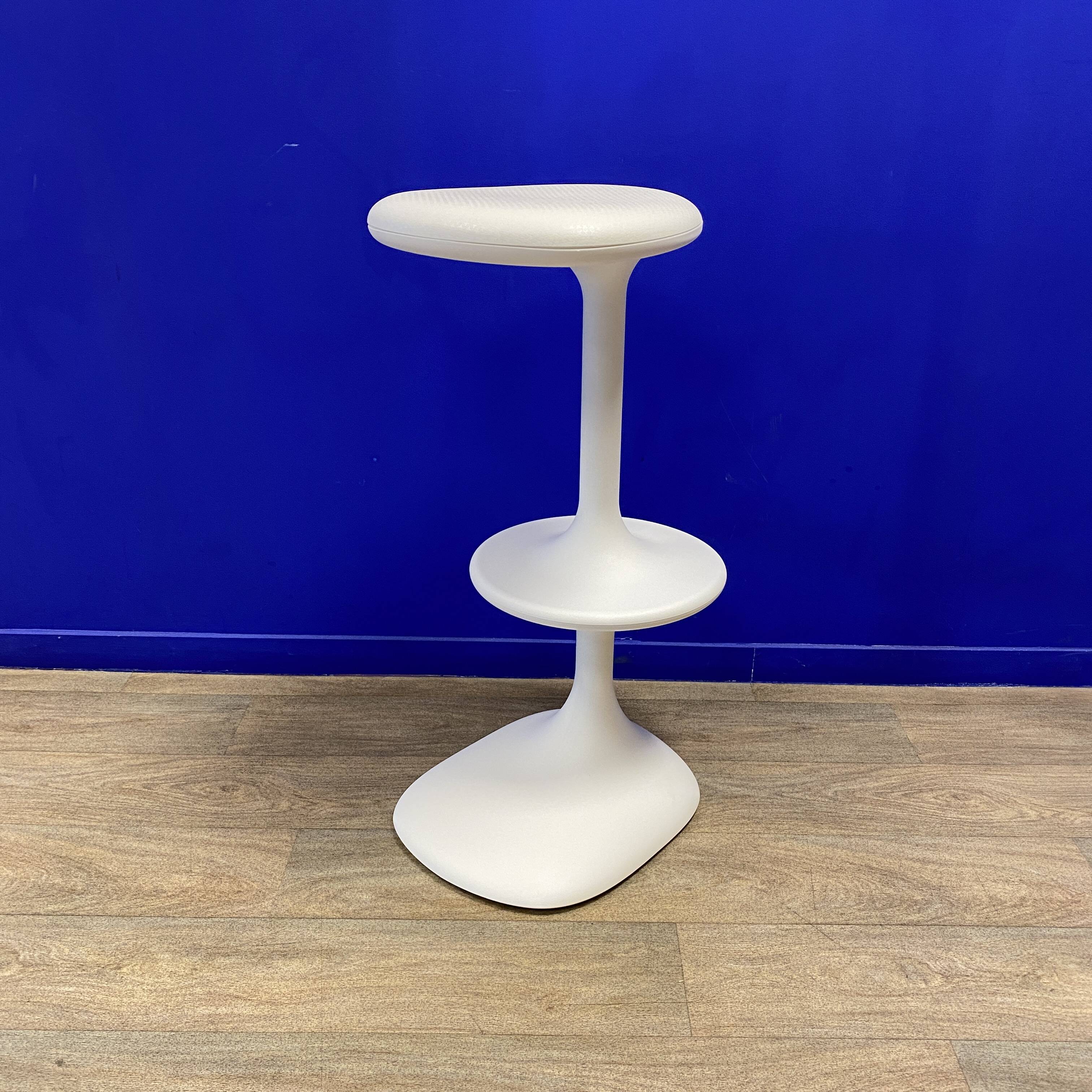 Kant Stool - Horm Casamania