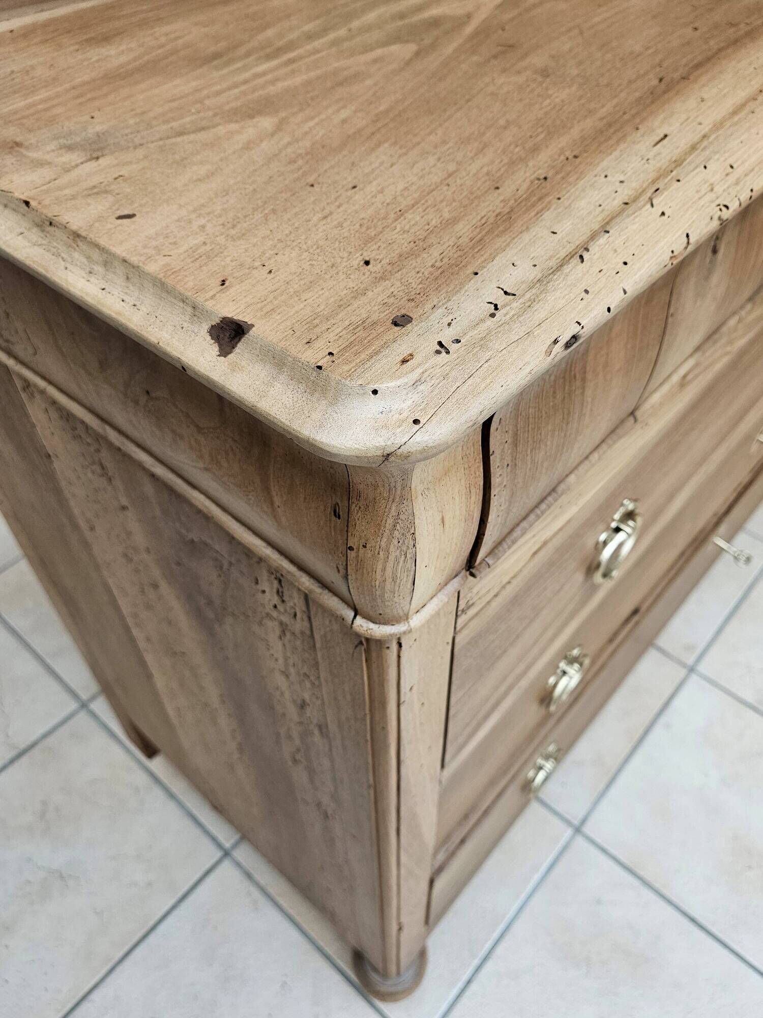 Antique walnut chest of drawers