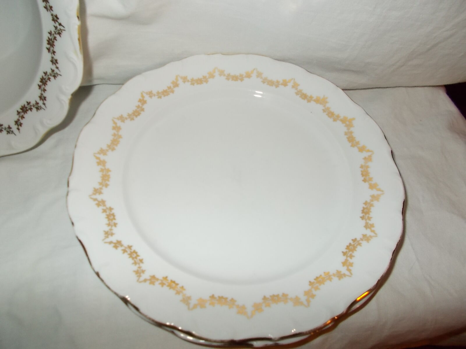 Set of 2 plates and a Bavaria dish