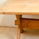 Table en pin de pays