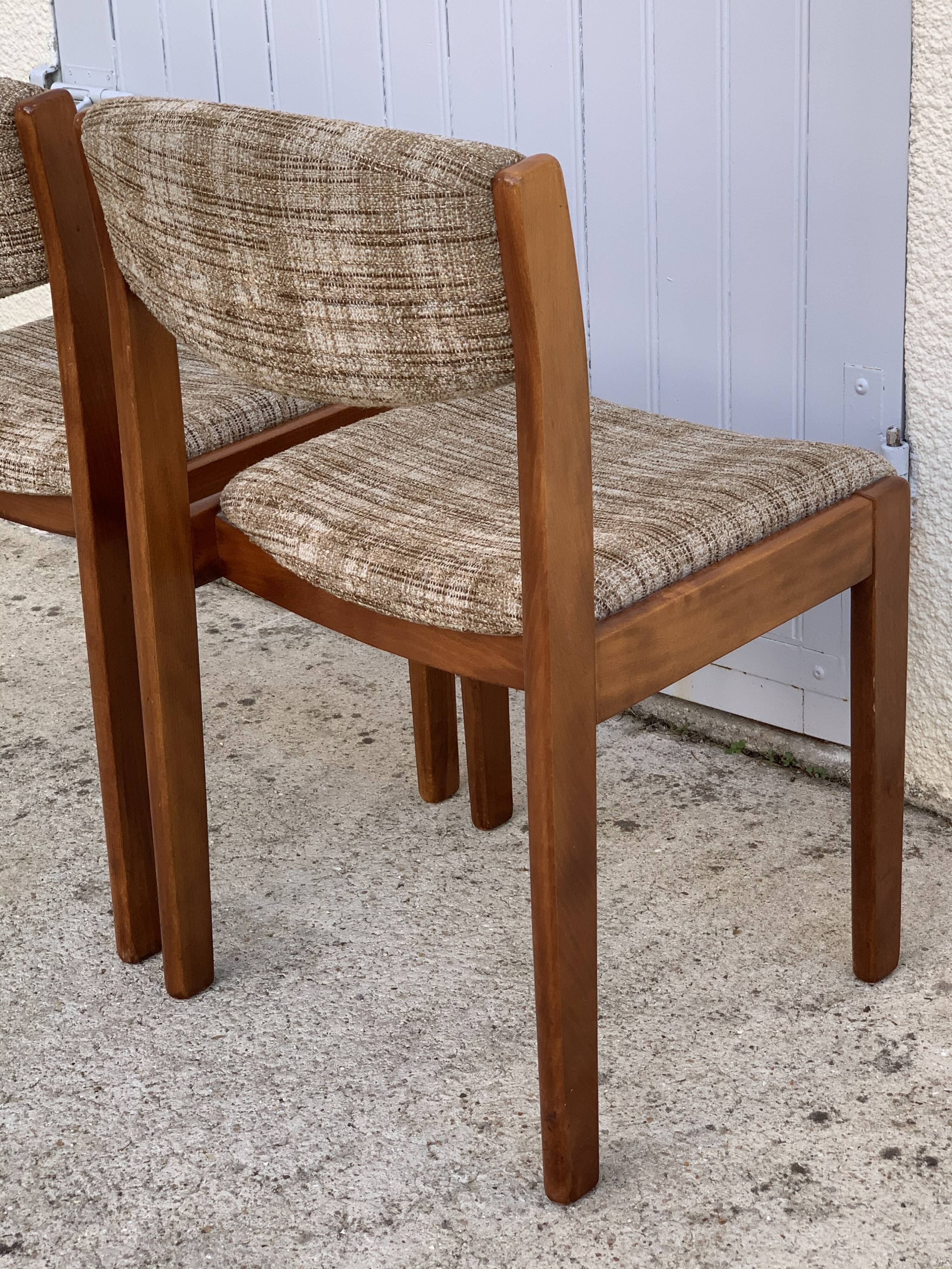 Pair of vintage chairs 1970