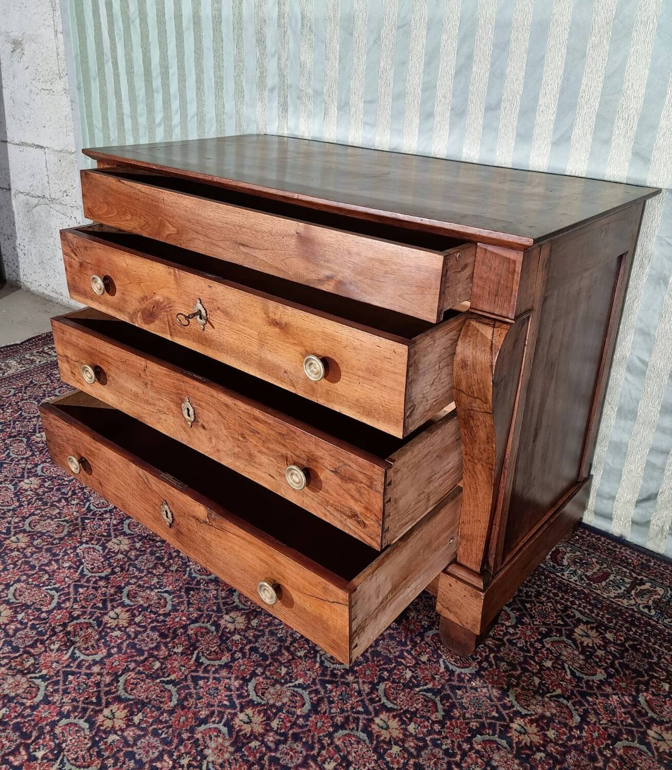Restoration Walnut Chest of Drawers, 19th Century - Louis Style