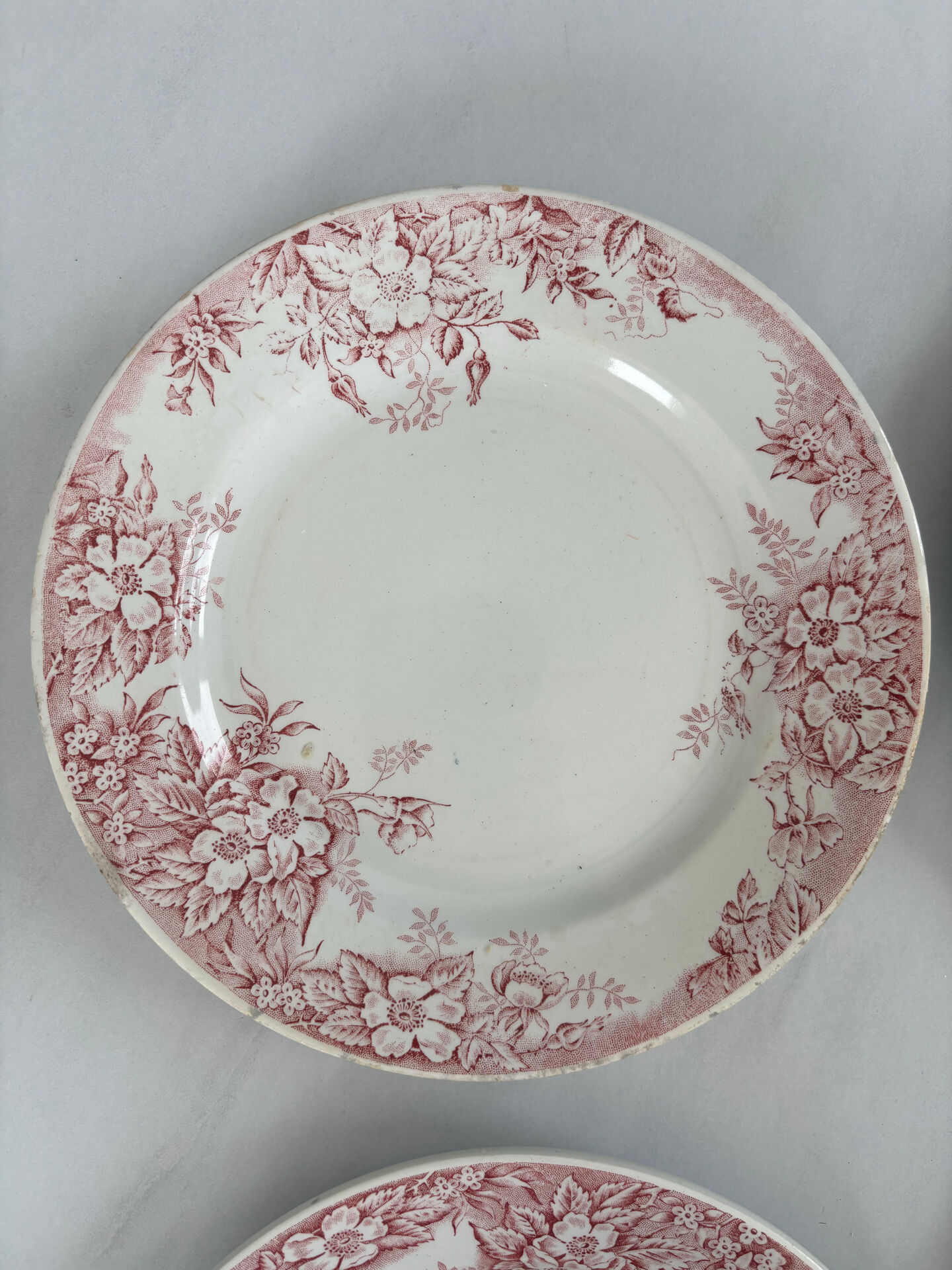 Old pink ironstone plate Eglantine Moulin des Loups