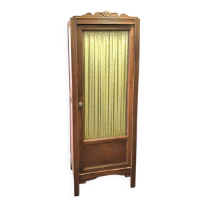petite armoire ou vitrine