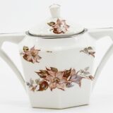 Lot teapot and sugar flowers in ancient ceramic