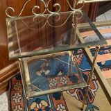 Lit une personne de style romantique en laiton avec table de chevet