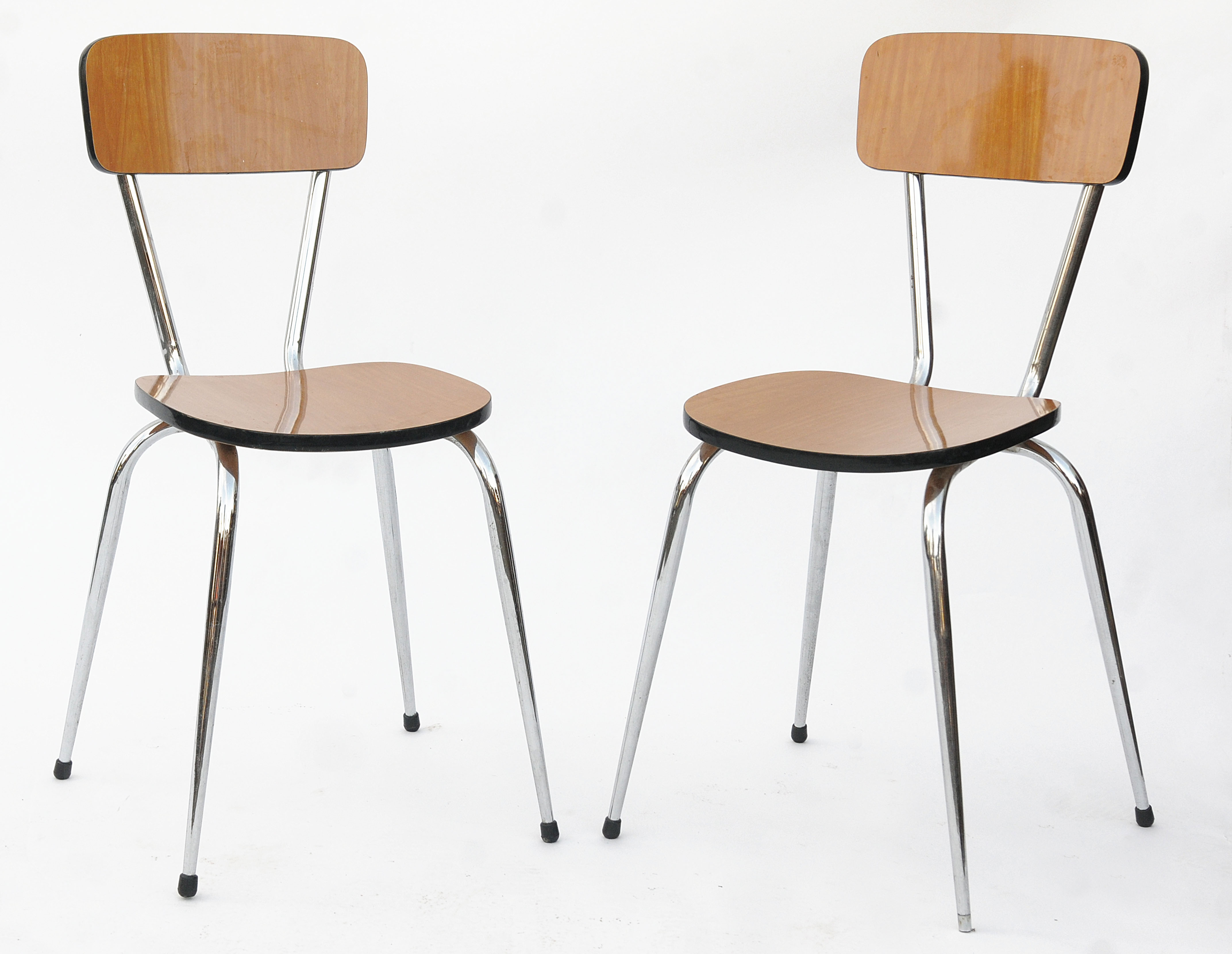 Table and 2 formica chairs