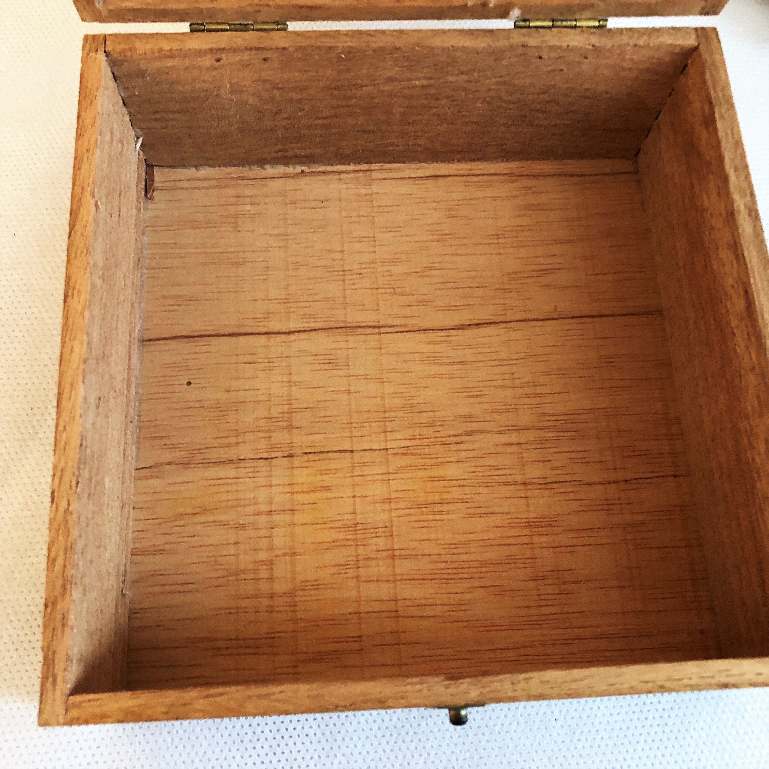 Wooden box