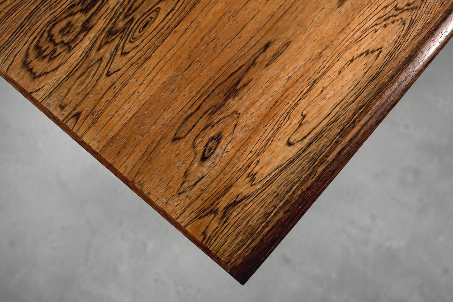 Mid-century modern rosewood coffee table Capella by Illum Wikkelsø.