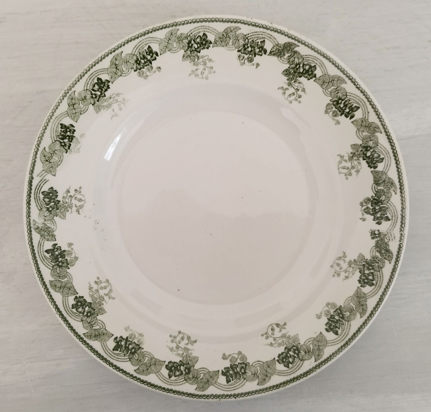 Flat Faience Plate Old Wolves Mill Hamage Violetta