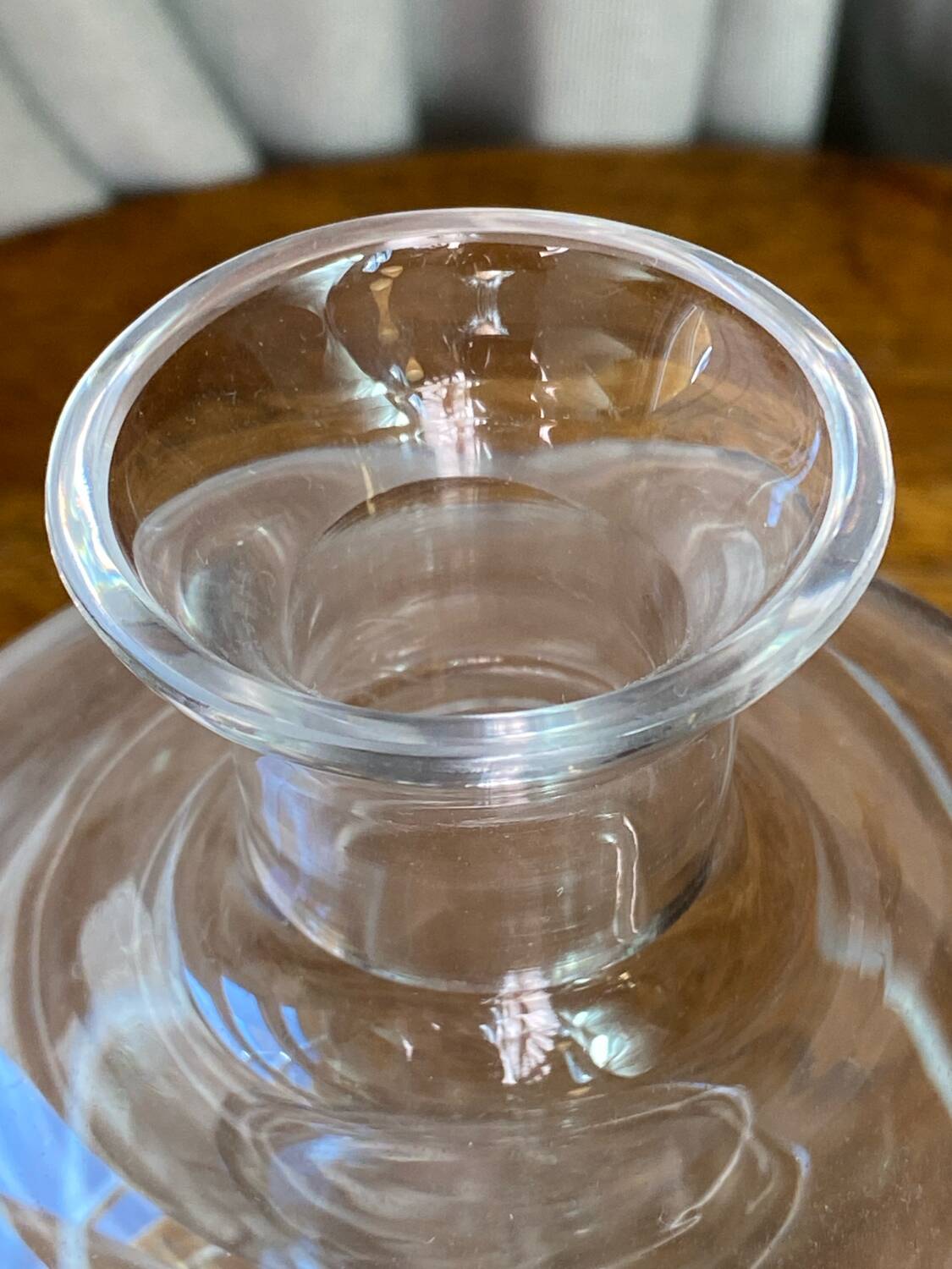 Carafe en verre taillé 