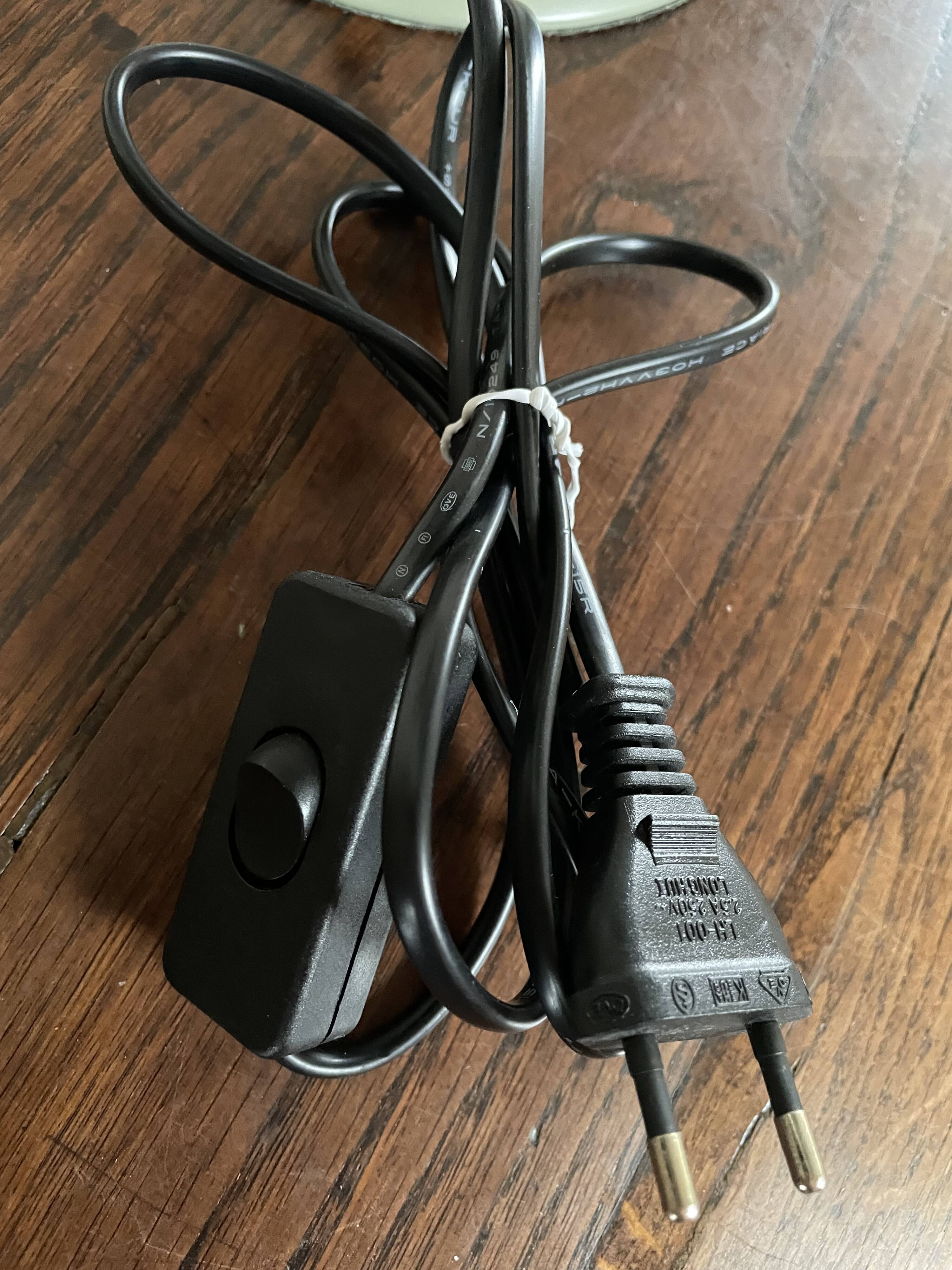 “Paquebot” lamp in wood and metal