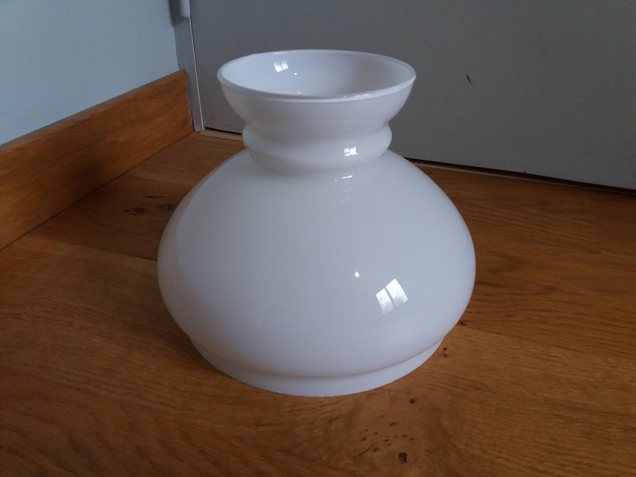 Opaline glass lampshade for suspension