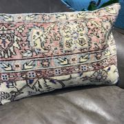 Coussin lombaire délavé vintage avec fleurs 40x60cm