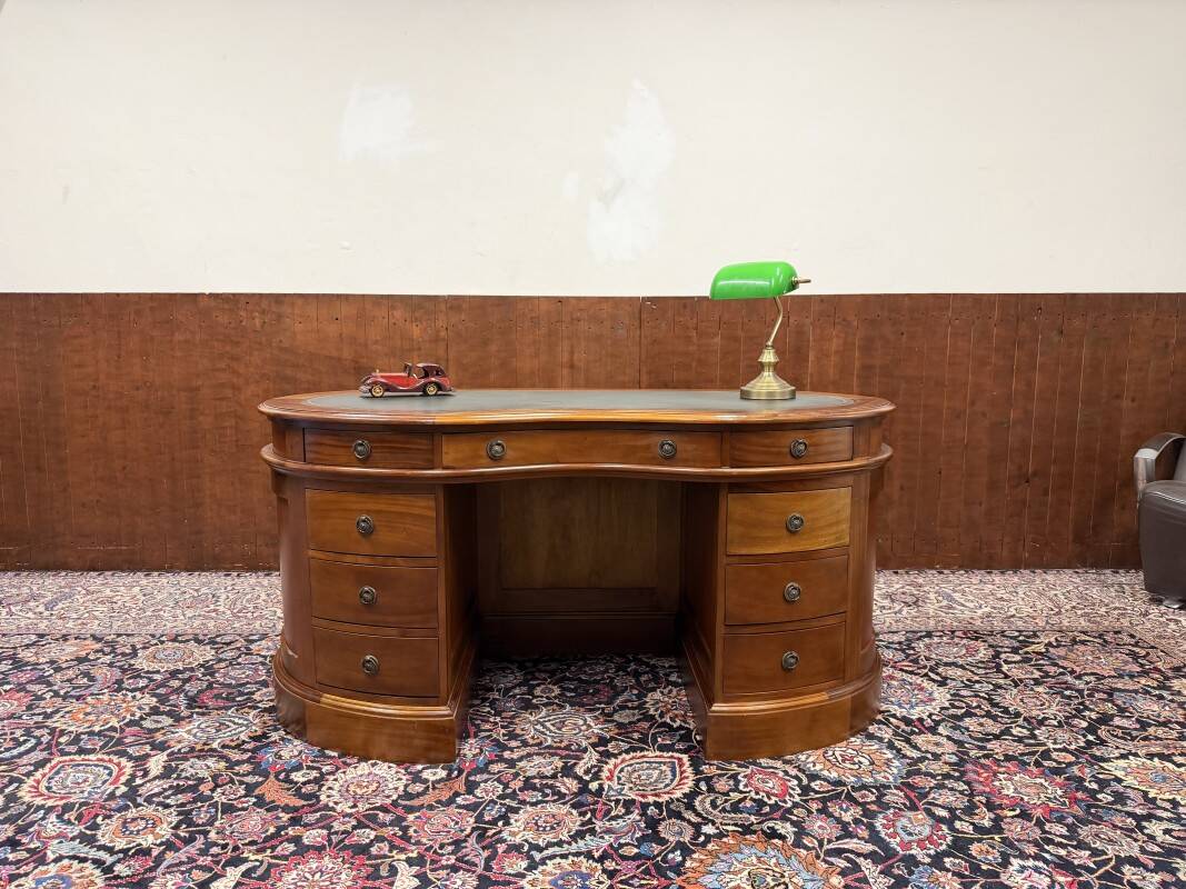 English Classic Kidney Shaped Chesterfield Desk