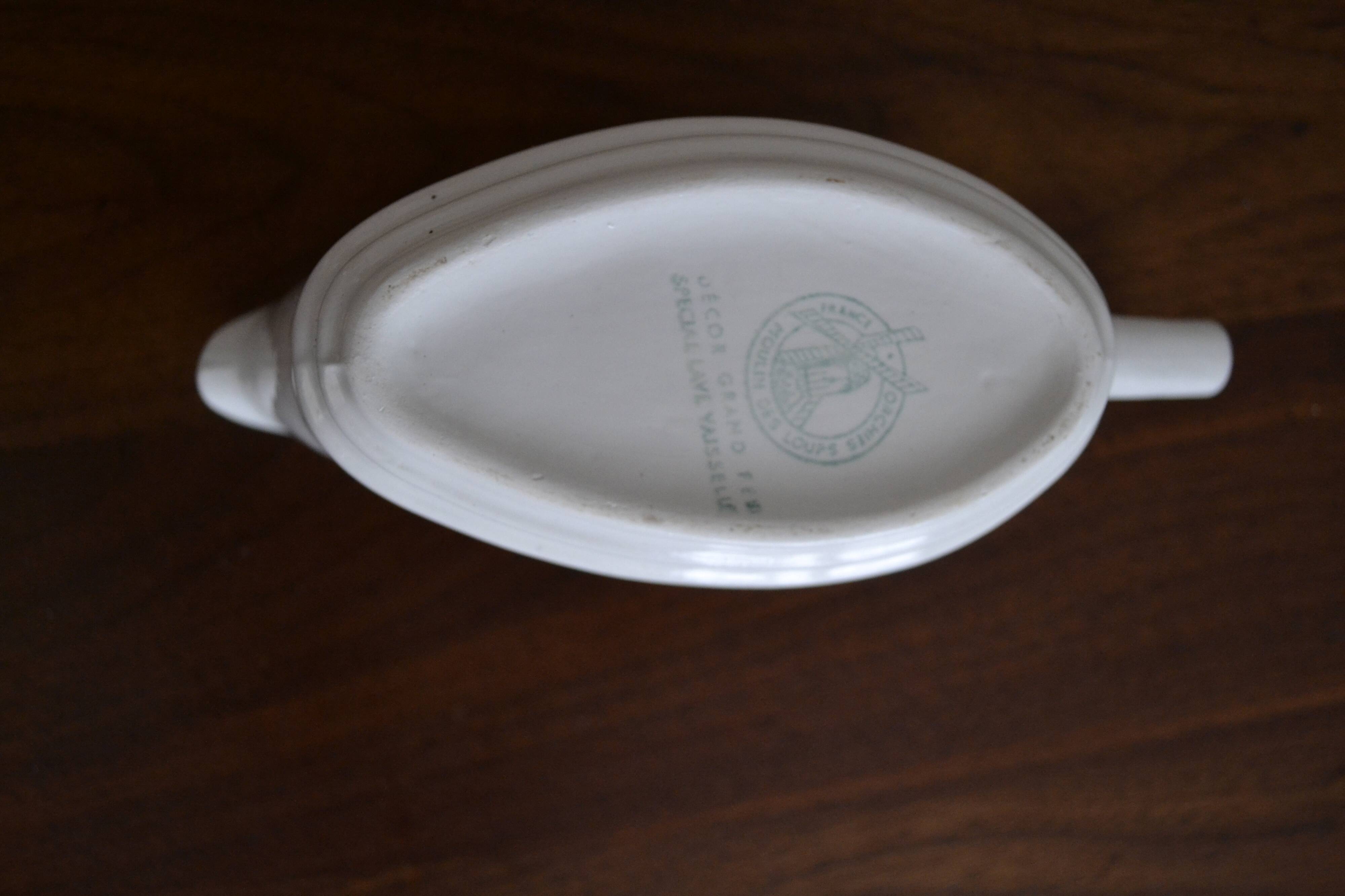 Moulin des Loups gravy boat