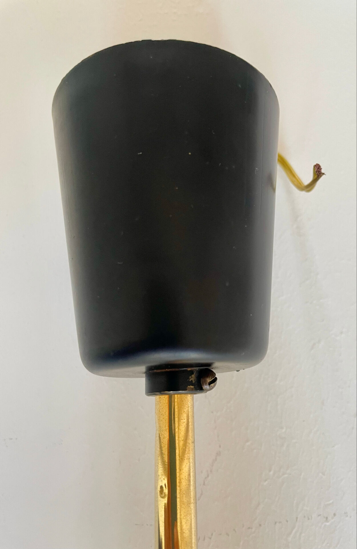 Suspension mid-century laiton et verre opalin