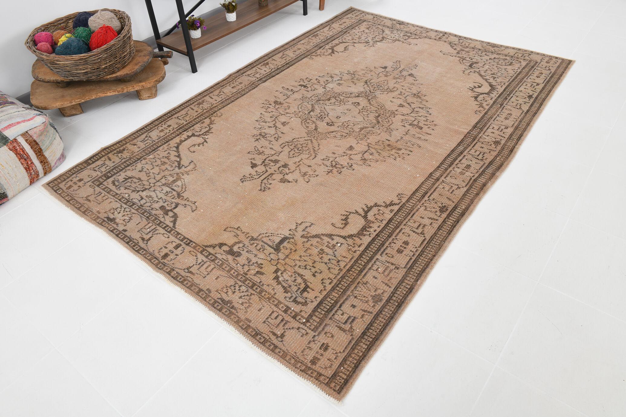 Classic floral brown vintage  rug